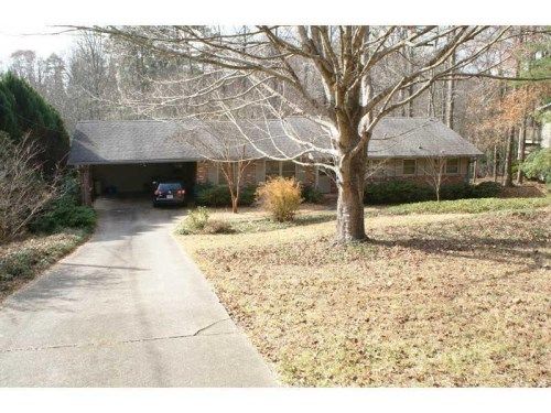 719 Robinhood Trail, Gainesville, GA 30501