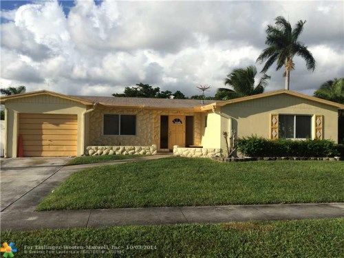 7017 NW 9TH CT, Pompano Beach, FL 33063