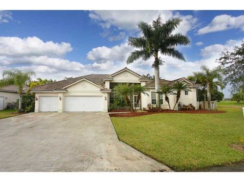 3185 FAIRWAYS DR, Homestead, FL 33035