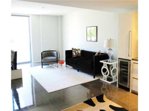 220 21 ST # 212, Miami Beach, FL 33139