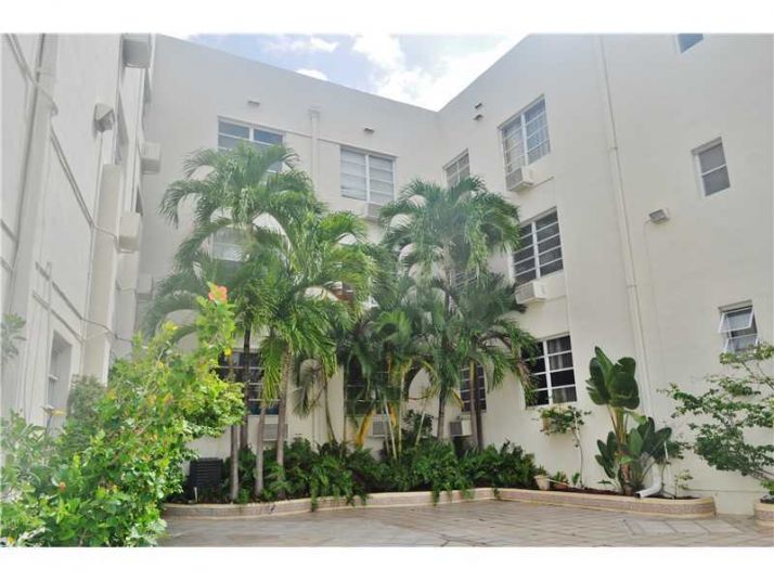 3025 INDIAN CREEK DR # 207, Miami Beach, FL 33140