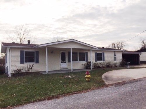 816 Pine Ridge Dr, Fenton, MO 63026