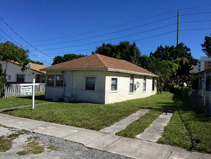 214 NW 5TH AV, Dania, FL 33004