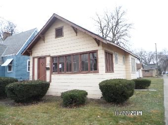 12559 Elm St, Blue Island, IL 60406