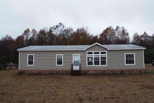 642 Board Walk Cir, Douglas, GA 31535