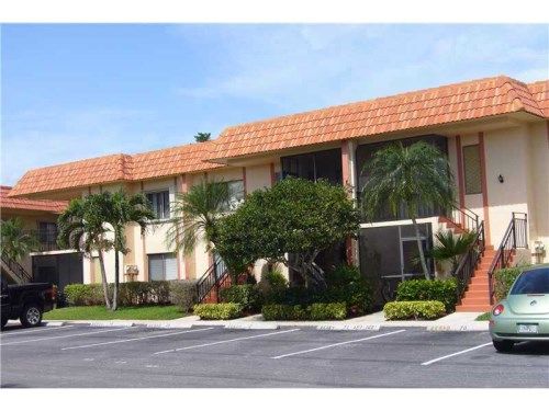 341 LAKEVIEW DR # 202, Fort Lauderdale, FL 33326