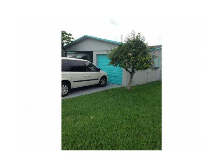 1025 NW 66 TE, Pompano Beach, FL 33063