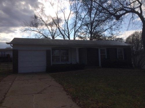 2368 Lacuesta Drive, Florissant, MO 63031