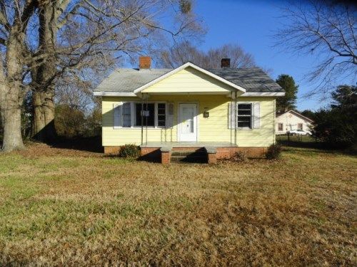 1205 E Mason St, Franklinton, NC 27525