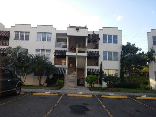 Apt. B-208 Condominio Villas Del Gigante, Carolina, PR 00987