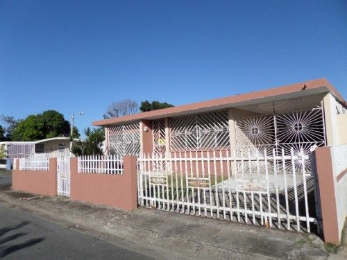 Blq 48 Villa Caroli, Carolina, PR 00985