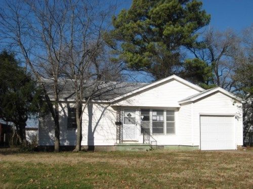 313 S Hamilton Ave, Dewey, OK 74029