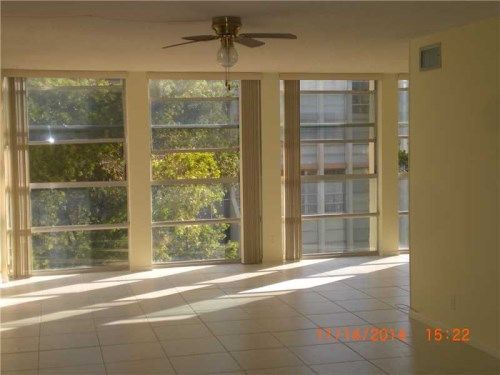 851 THREE ISLANDS BL # 304, Hallandale, FL 33009