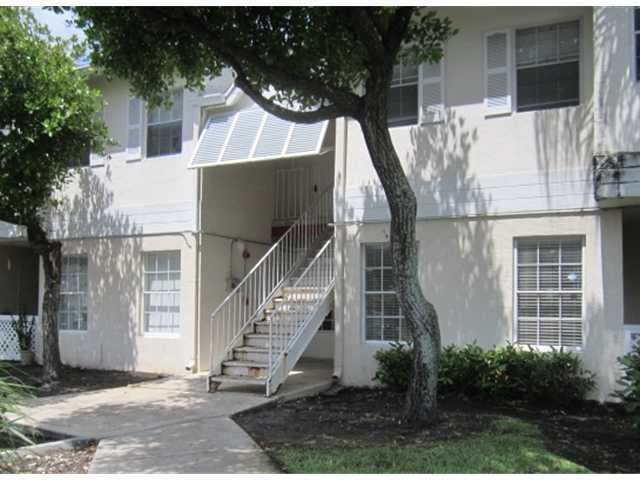 17500 NW 67 CT # 19F, Hialeah, FL 33015