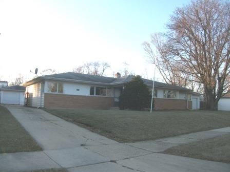 1030 Flossmoor Ave, Waukegan, IL 60085