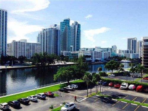 800 PARKVIEW DR # 616, Hallandale, FL 33009