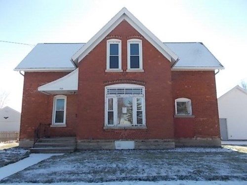 703 E Main St, Little Chute, WI 54140