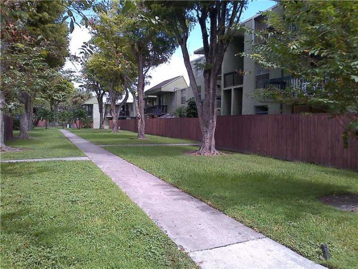 8307 SW 142 AV # E314, Miami, FL 33183