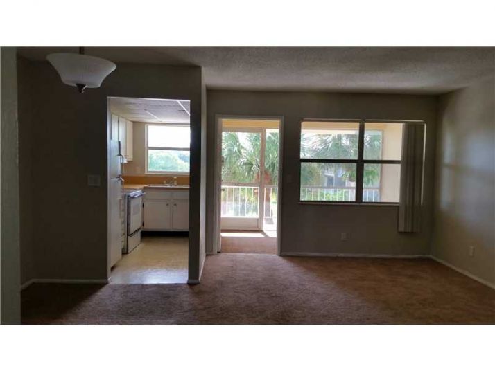 250 LAYNE BL # 302, Hallandale, FL 33009