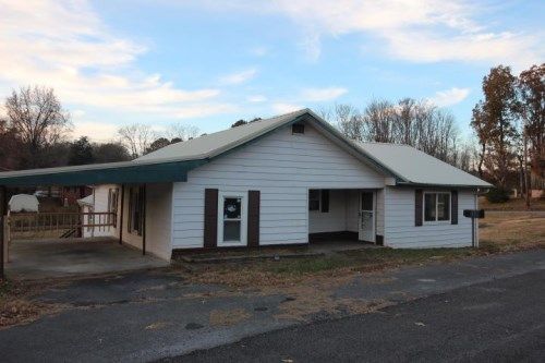 310 Georgia Avenue, Etowah, TN 37331