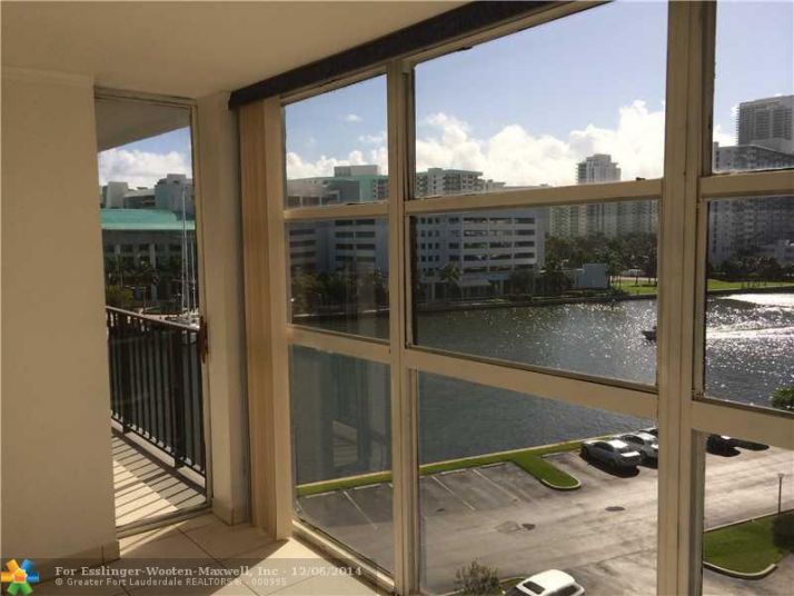 400 Leslie Dr # 616, Hallandale, FL 33009