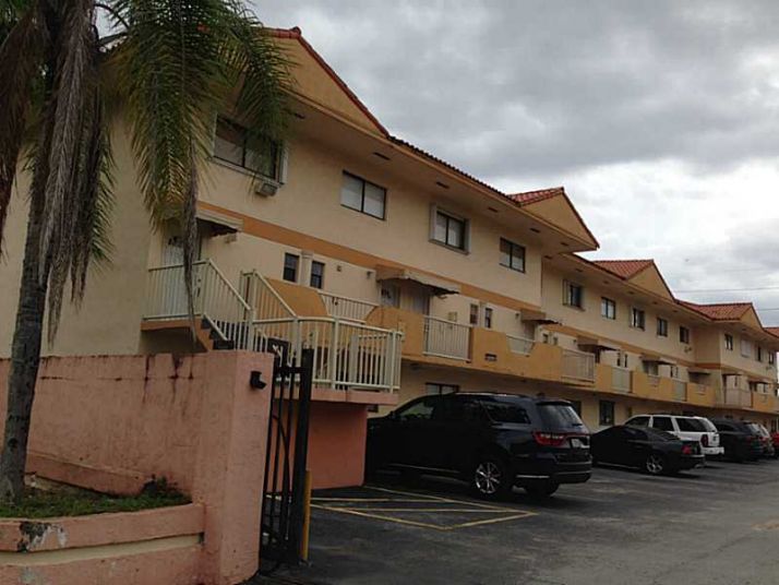 210 W 68 ST # 207, Hialeah, FL 33014