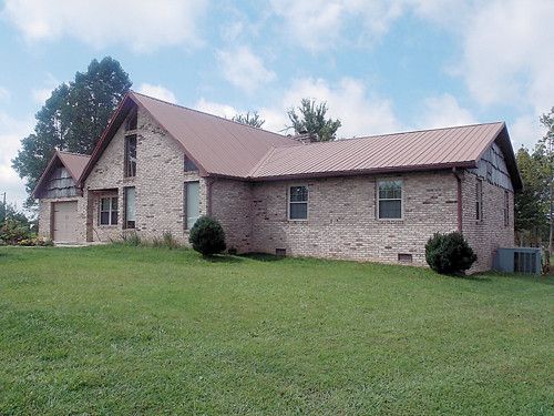 1072 Deer Lodge Hwy, Sunbright, TN 37872