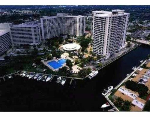 600 THREE ISLANDS BL # 112, Hallandale, FL 33009