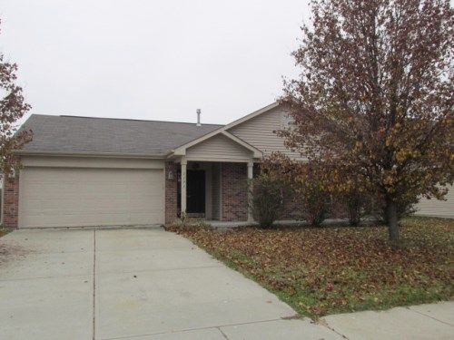 1171 Grassy Creek Cir, Franklin, IN 46131