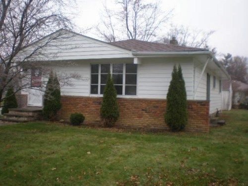 4343 Adrian Rd, Cleveland, OH 44121