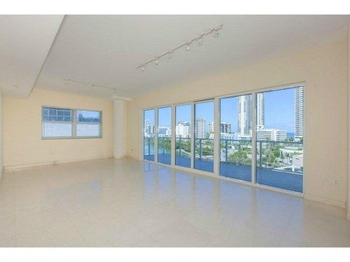 6103 AQUA AV # 802, Miami Beach, FL 33141