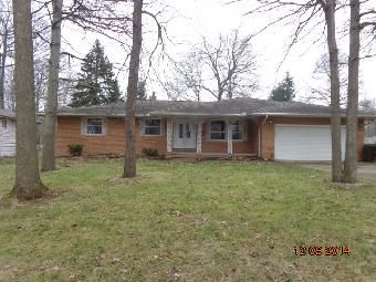 27675 Cottonwood Tr, North Olmsted, OH 44070