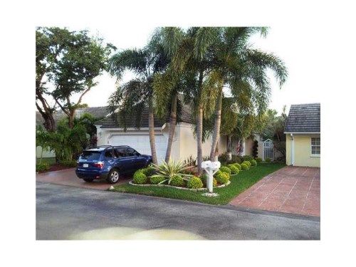 9942 NW 49 TE, Miami, FL 33178