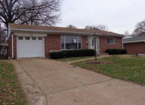 6810 Delma Drive, Saint Louis, MO 63123