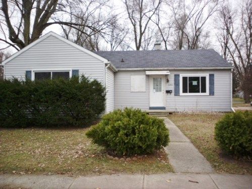 2302 Carolina St, Midland, MI 48642