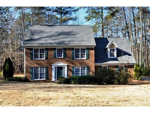 1587 Red Fox Run, Lilburn, GA 30047