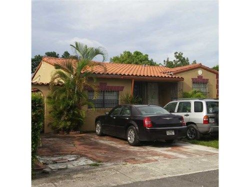 75 E 40 ST, Hialeah, FL 33013