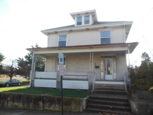 24 Duke St, Hershey, PA 17033