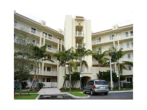 3600 OAKS CLUBHOUSE DR # 107, Pompano Beach, FL 33067