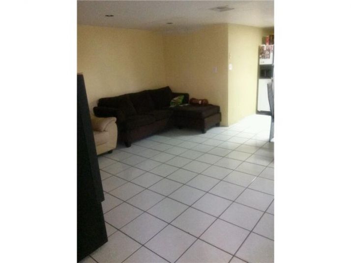 251 W 27 ST, Hialeah, FL 33010