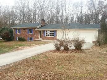 286 Stephanie Dr, Lexington, NC 27295