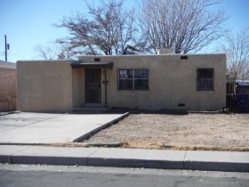 709 Cardenas Drive SE, Albuquerque, NM 87108