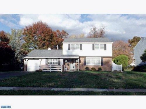 723 WALLACE DR, Warminster, PA 18974