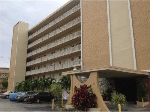 319 NE 14 AV # 702, Hallandale, FL 33009