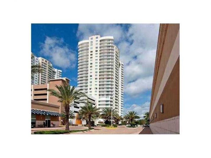 1755 E HALLANDALE BEACH BL # PH02E, Hallandale, FL 33009