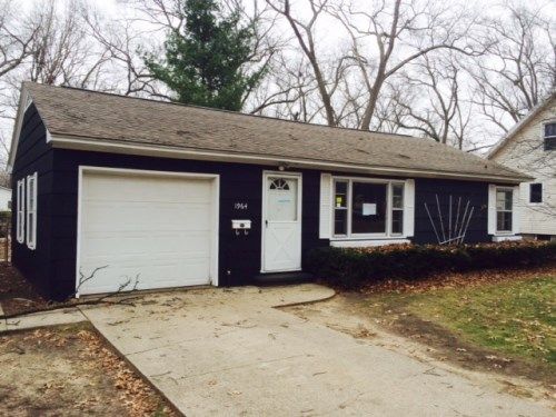 1964 Superior St, Muskegon, MI 49442