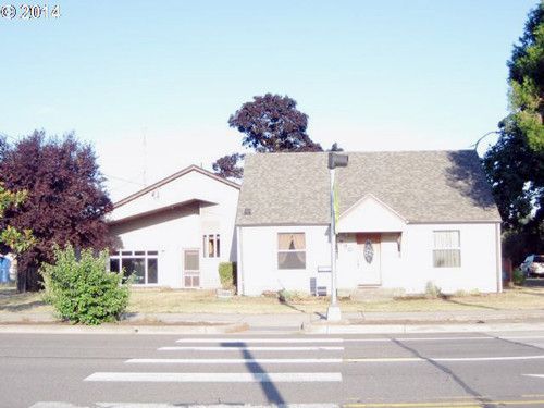 790 S 42ND ST, Springfield, OR 97478