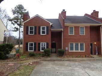 3162 Corner Oak Dr, Norcross, GA 30071