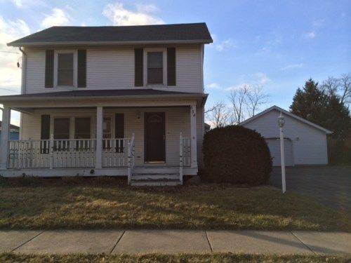 634 Maple St, Marengo, IL 60152