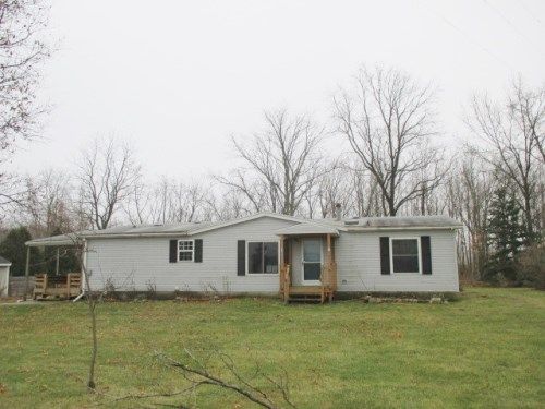 9715 Lindsey Rd, Plainwell, MI 49080